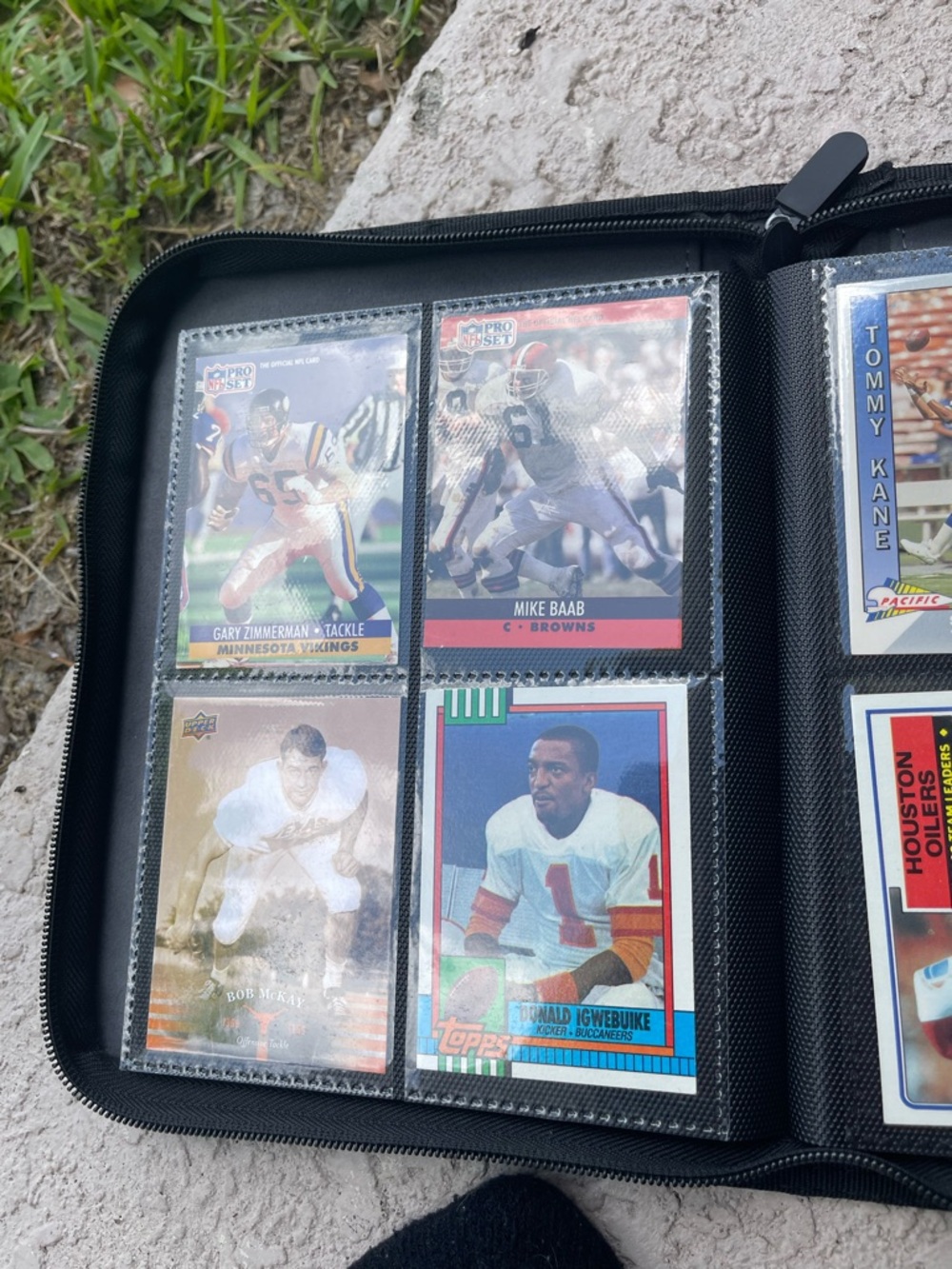 Black Zippered Card Binder for Kids - Compact Collector Organizer - Picture 11 of 16